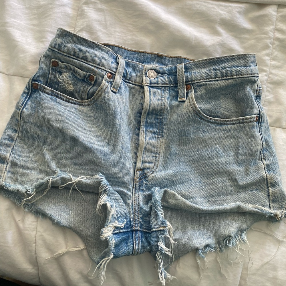 Levi’s high rise 501 denim shorts, 26